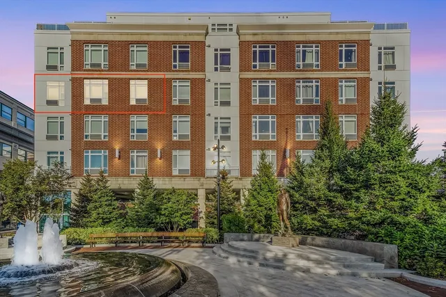 $719,999 | 18 Cliveden Street, Unit 406, Quincy, MA 02169