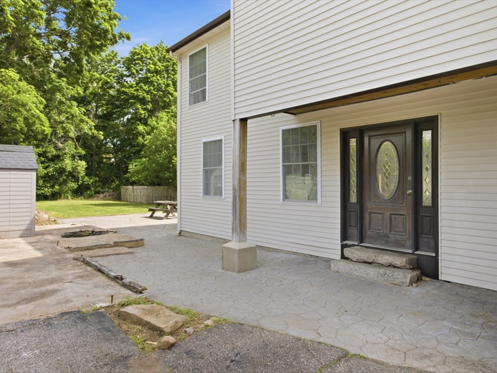 82 Wells Street Westerly, RI 02891 - Photo 6 of 45