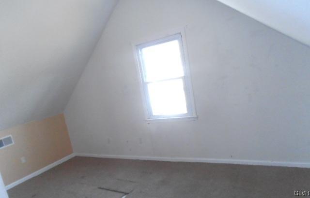 909 Magnolia Road Hellertown, PA 18055 - Photo 6 of 18 Gallery Image 6