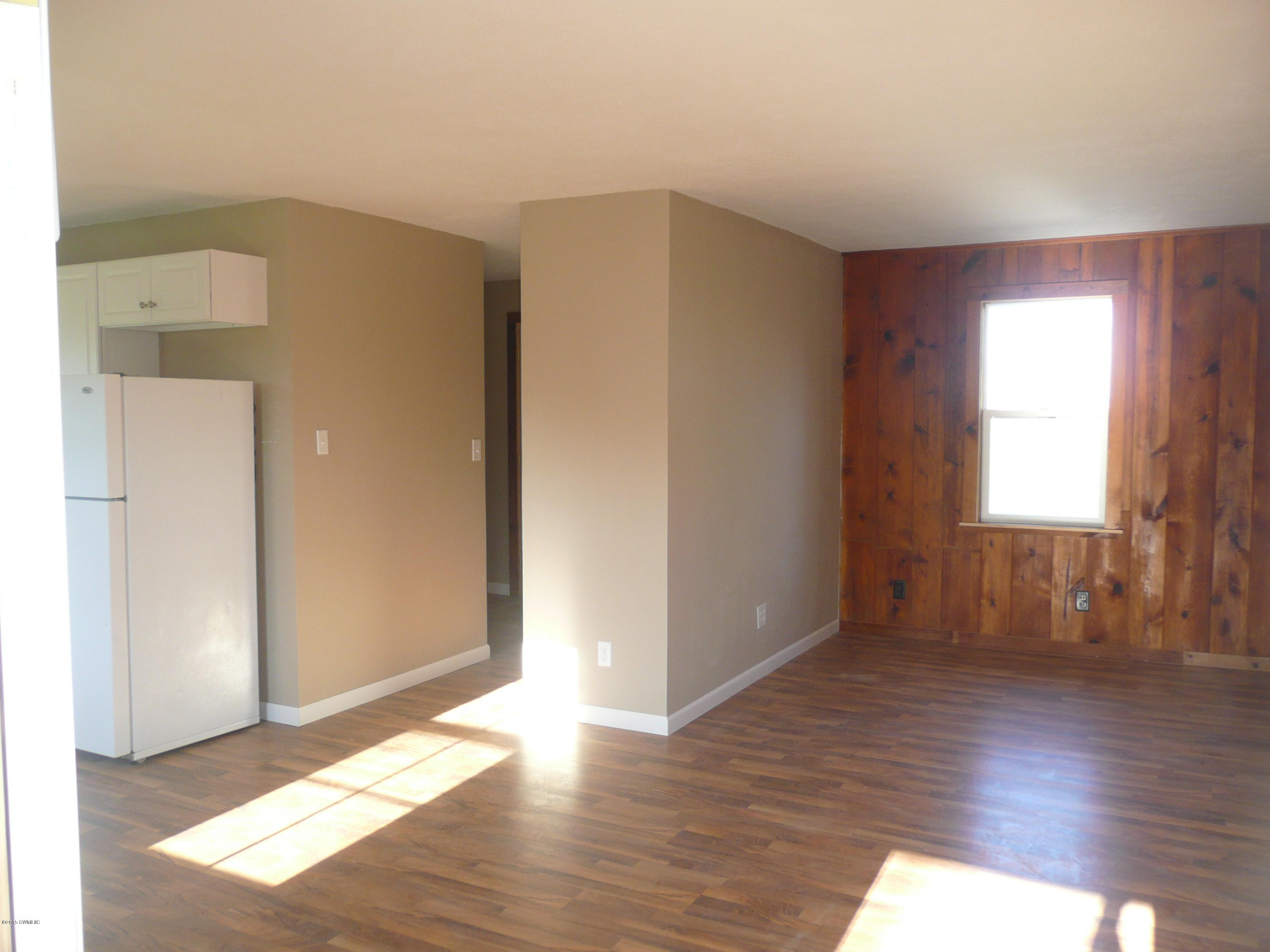69743 Garver Lake Road Edwardsburg, MI 49112 - Photo 4 of 12 P1060907