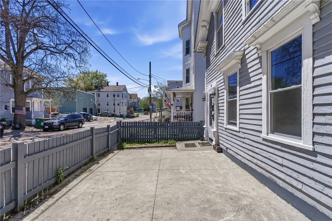 33 Pleasant Street Woonsocket, RI 02895 - Photo 4 of 35