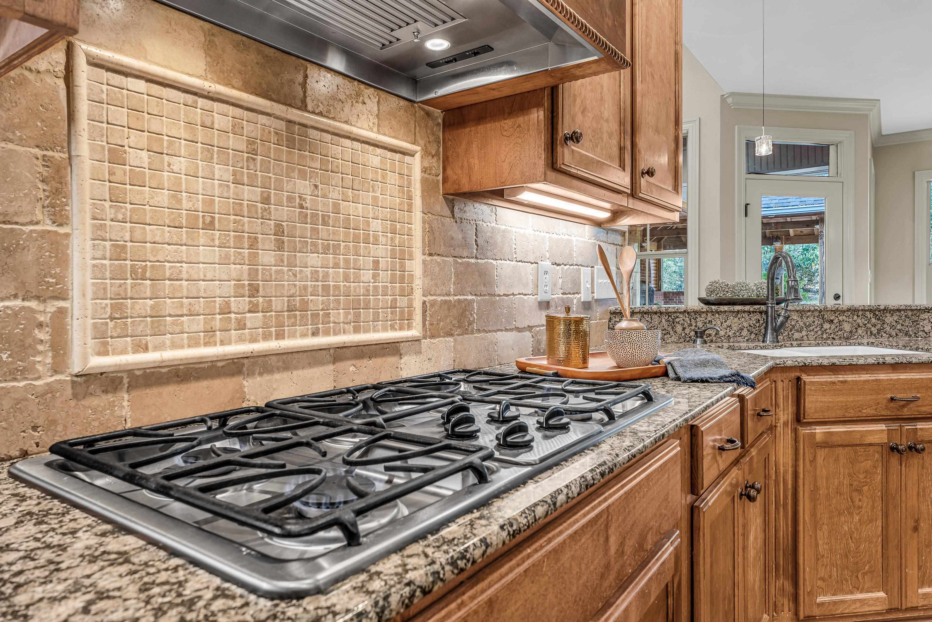 30530 Middle Creek Circle Daphne, AL 36527 - Photo 35 of 56 Kitchen