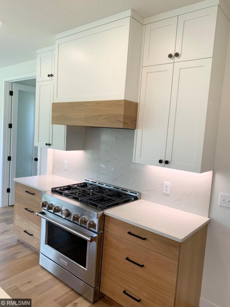 235 Old Wildwood Road Mahtomedi, MN 55115 - Photo 5 of 14