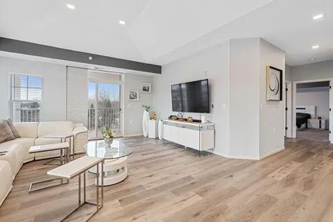 $298,000 | 3800 85th Avenue North, Unit 316, Brooklyn Park, MN 55443