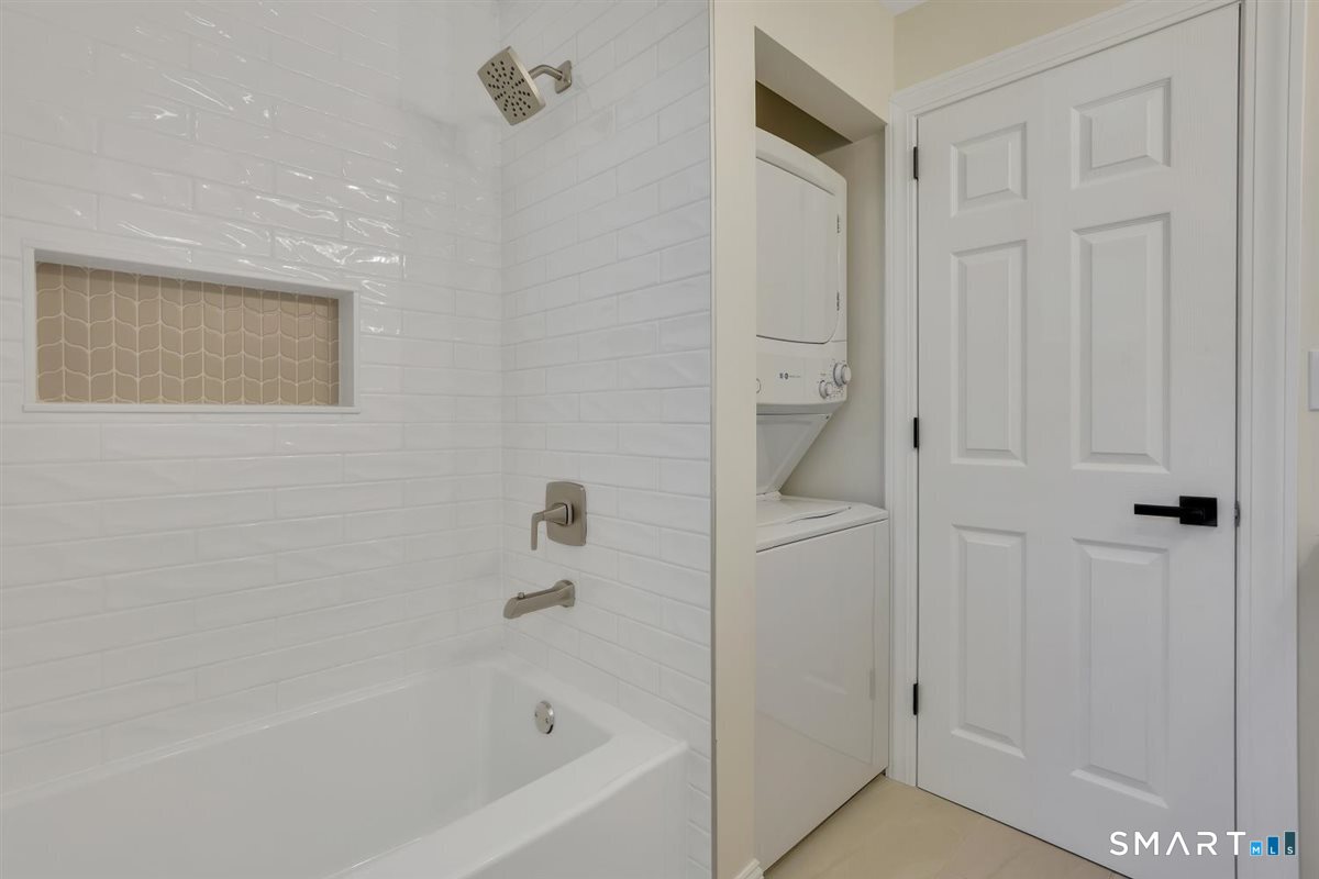 147 Ridge Road Middletown, CT 06457 - Photo 25 of 37 Gallery Image 25