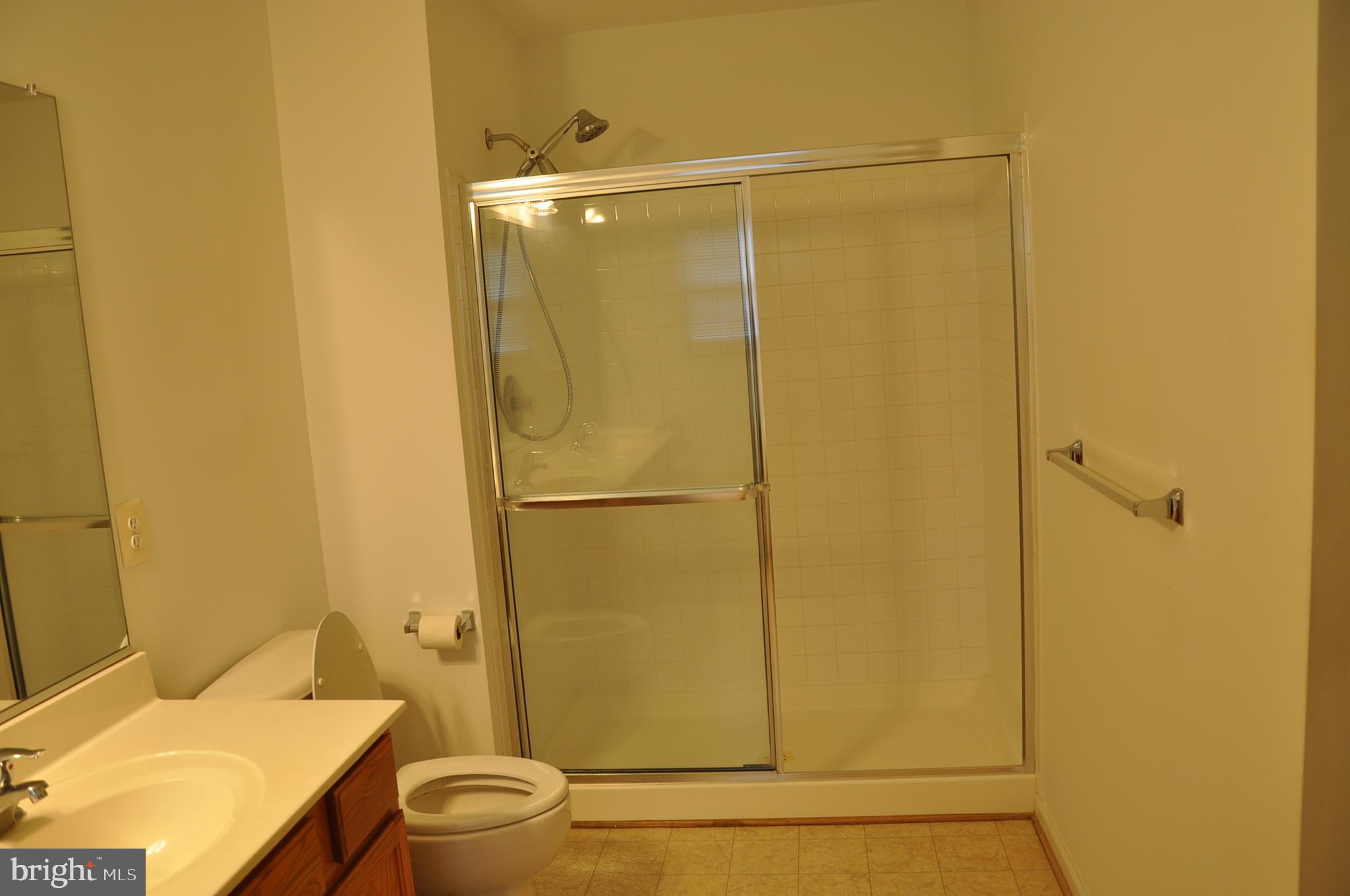 201 Canvasback Way Cambridge, MD 21613 - Photo 17 of 17 2nd Floor Shared Bath