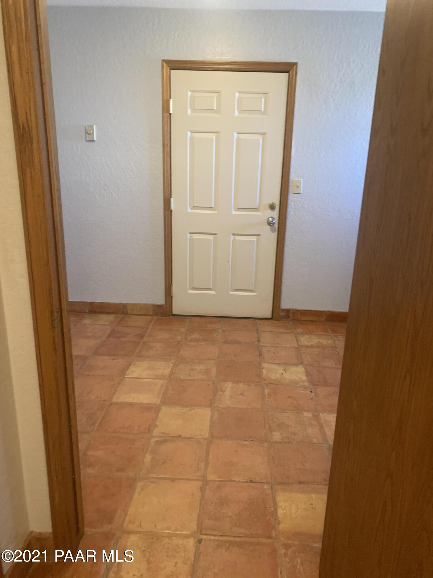 1745 South Reed Road Chino Valley, AZ 86323 - Photo 57 of 82 Garageentry