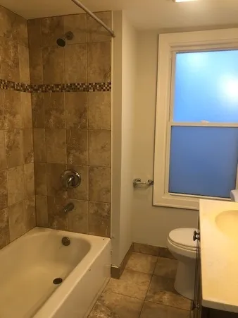 $1,900 | 3942 North Bernard Street, Unit 2, Chicago, IL 60618