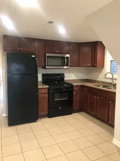 $1,900 | 3942 North Bernard Street, Unit 2, Chicago, IL 60618
