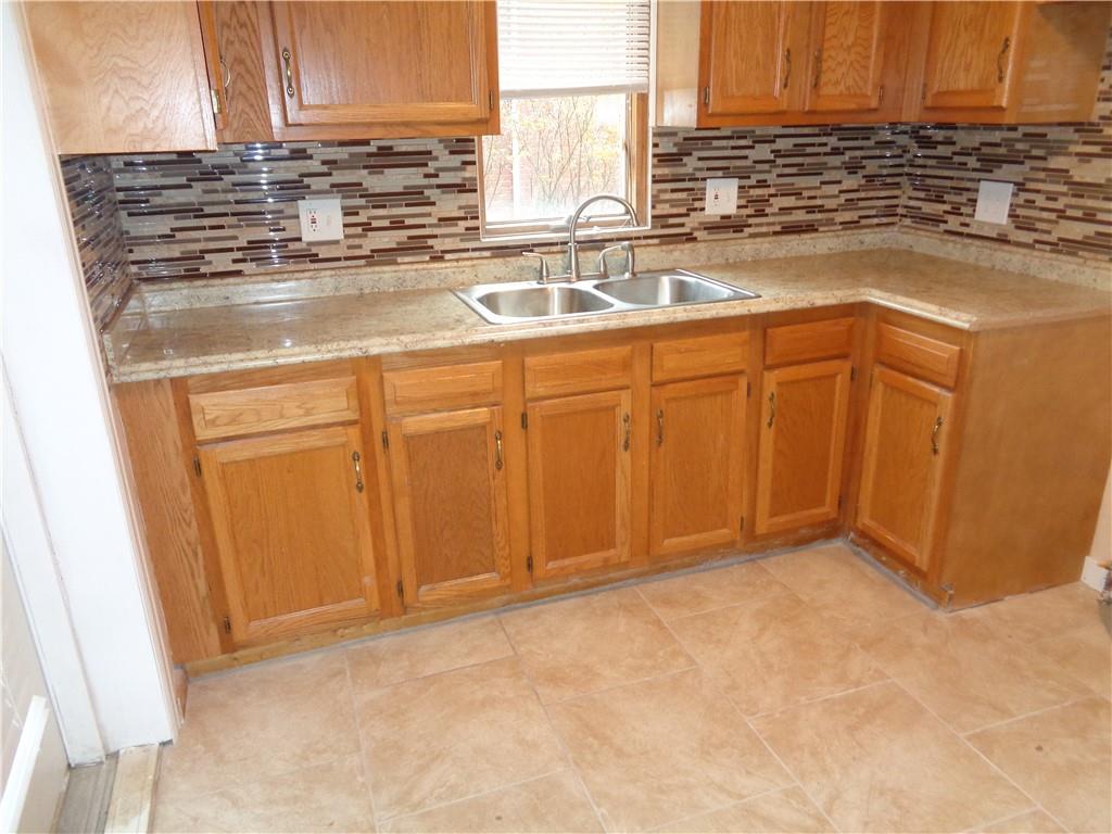 219 Long Road Pittsburgh, PA 15235 - Photo 18 of 25 Gallery Image 18