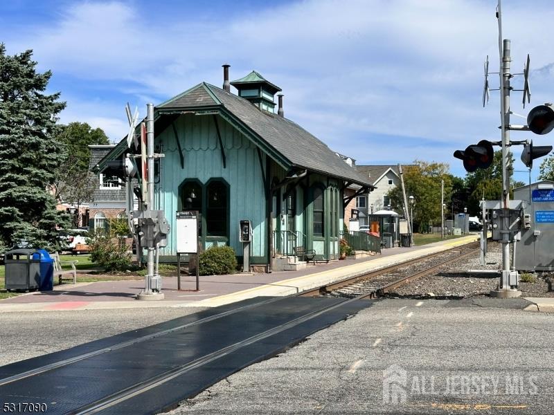107 South Maple Avenue, Unit A Park Ridge, NJ 07656 - Photo 22 of 24