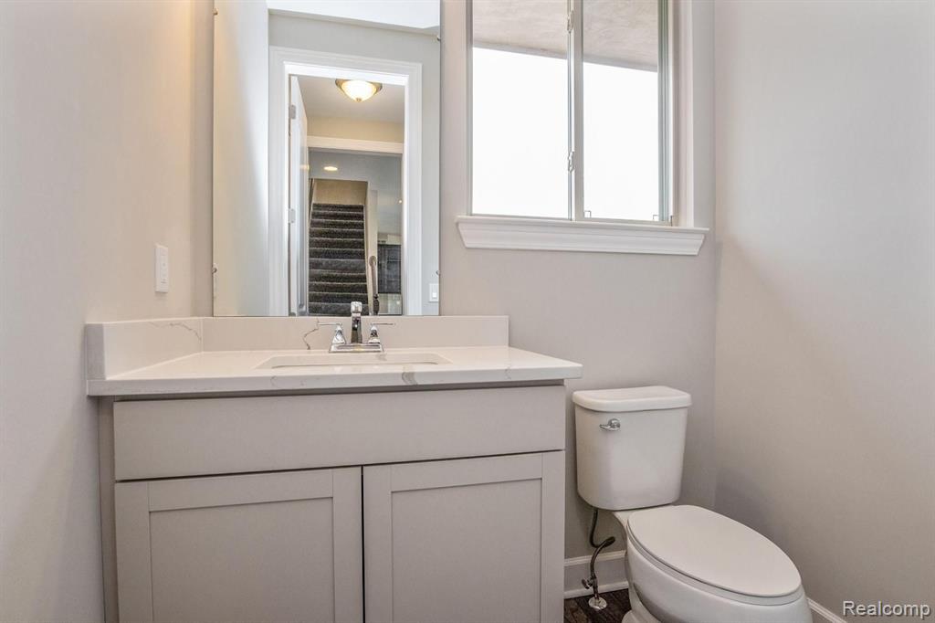 47639 Alpine Drive Novi, MI 48374 - Photo 24 of 36
