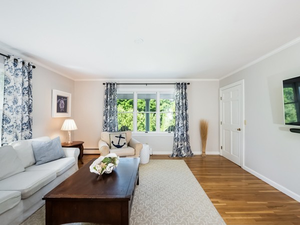 3 Beacon Hill Road Marblehead, MA 01945 - Photo 11 of 22 Gallery Image 11