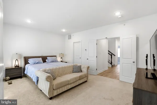 $999,000 | 4965 Longmire Way, Chantilly, VA 20151