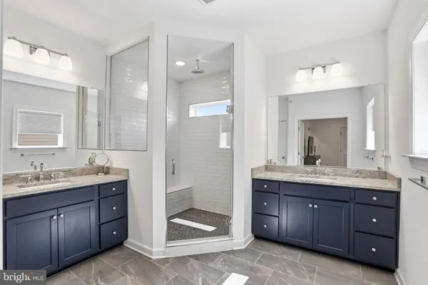 $999,000 | 4965 Longmire Way, Chantilly, VA 20151