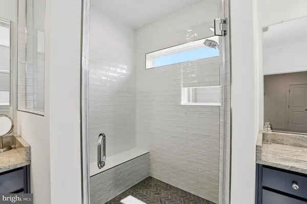 $999,000 | 4965 Longmire Way, Chantilly, VA 20151