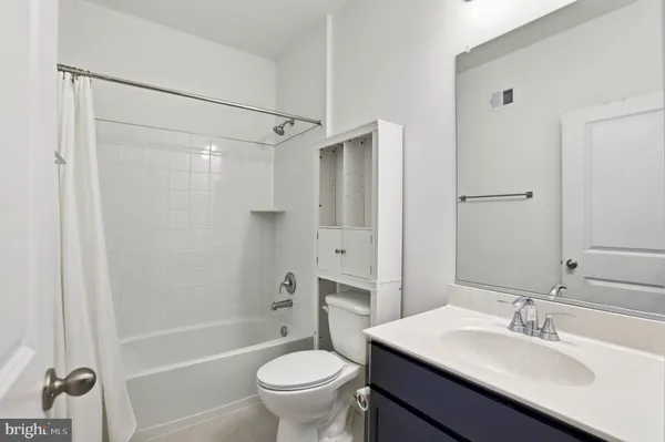 $999,000 | 4965 Longmire Way, Chantilly, VA 20151
