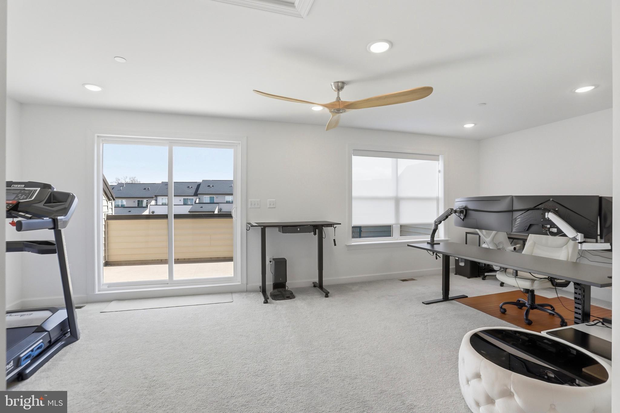 4965 Longmire Way Chantilly, VA 20151 - Photo 22 of 41 a view of a room with gym equipment