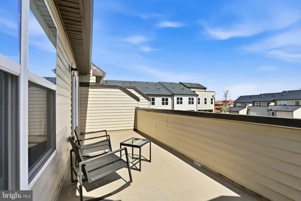 $999,000 | 4965 Longmire Way, Chantilly, VA 20151