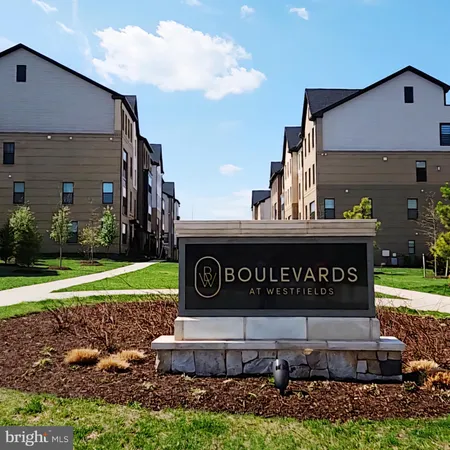 $999,000 | 4965 Longmire Way, Chantilly, VA 20151