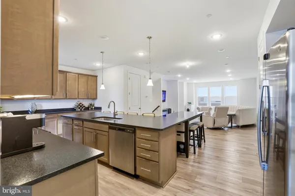 $999,000 | 4965 Longmire Way, Chantilly, VA 20151