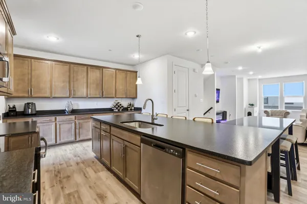 $999,000 | 4965 Longmire Way, Chantilly, VA 20151