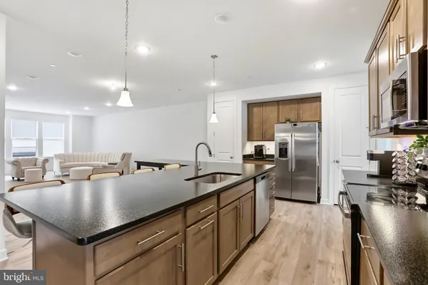 $999,000 | 4965 Longmire Way, Chantilly, VA 20151
