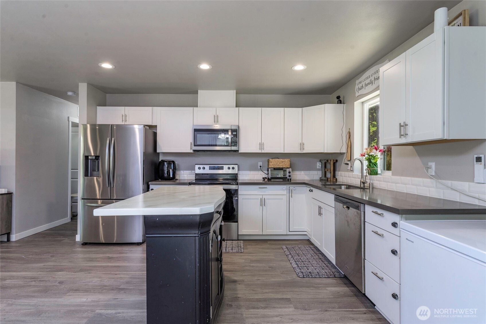 330 East Rd Of Tralee Shelton, WA 98584 - Photo 9 of 27