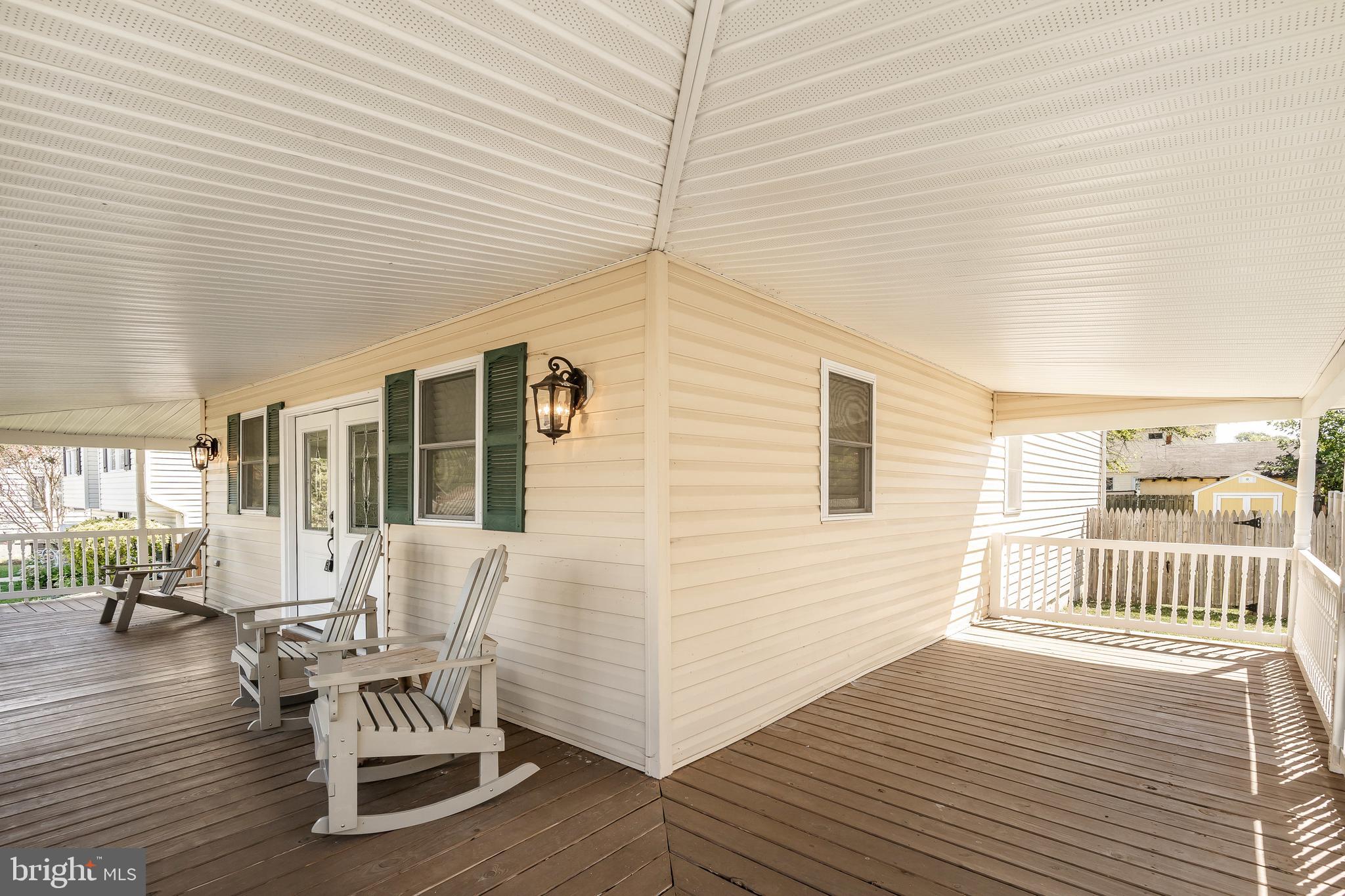 223 Carvel Road Pasadena, MD 21122 - Photo 3 of 23 Gallery Image 3