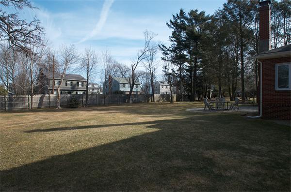 59 Stanley Road Swampscott, MA 01907 - Photo 13 of 14 Gallery Image 13