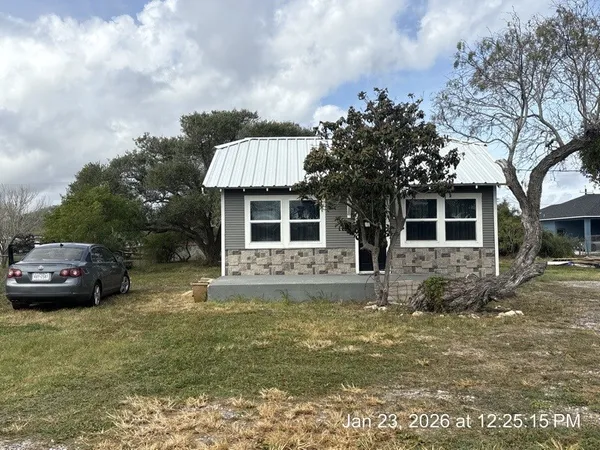 $159,900 | 527 2nd Street, Bayside, TX 78340