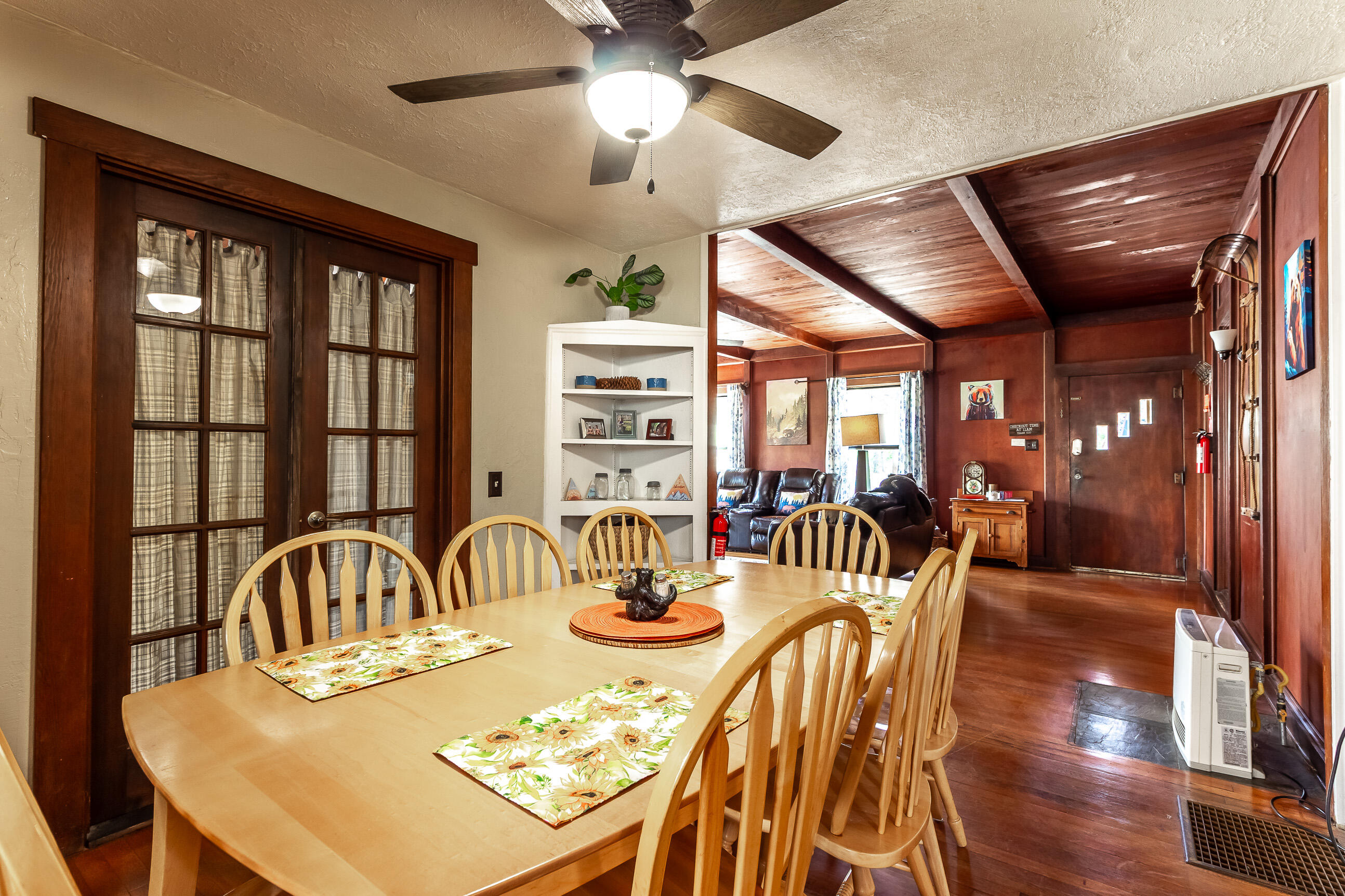 43307 Sierra Drive Three Rivers, CA 93271 - Photo 7 of 35 -