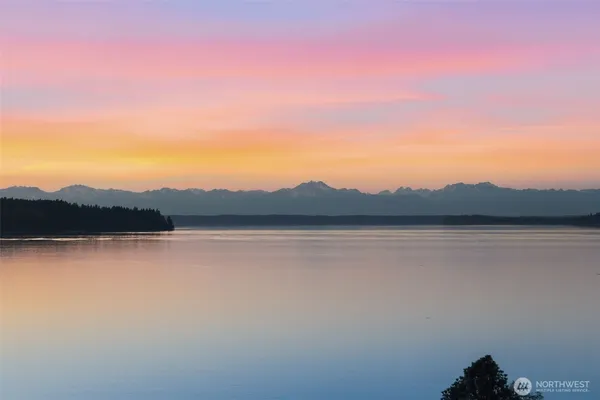 $1,675,000 | 2103 Steilacoom Boulevard Southwest, Steilacoom, WA 98388
