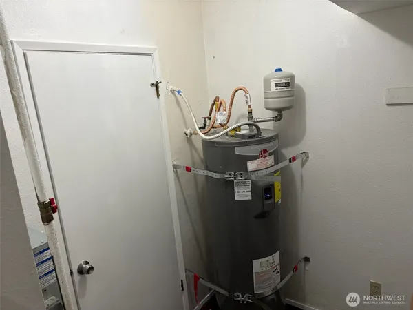 $850,000 | 3707 Northshore Boulevard Northeast, Tacoma, WA 98422