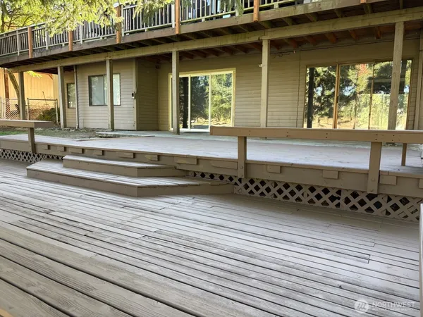 $850,000 | 3707 Northshore Boulevard Northeast, Tacoma, WA 98422