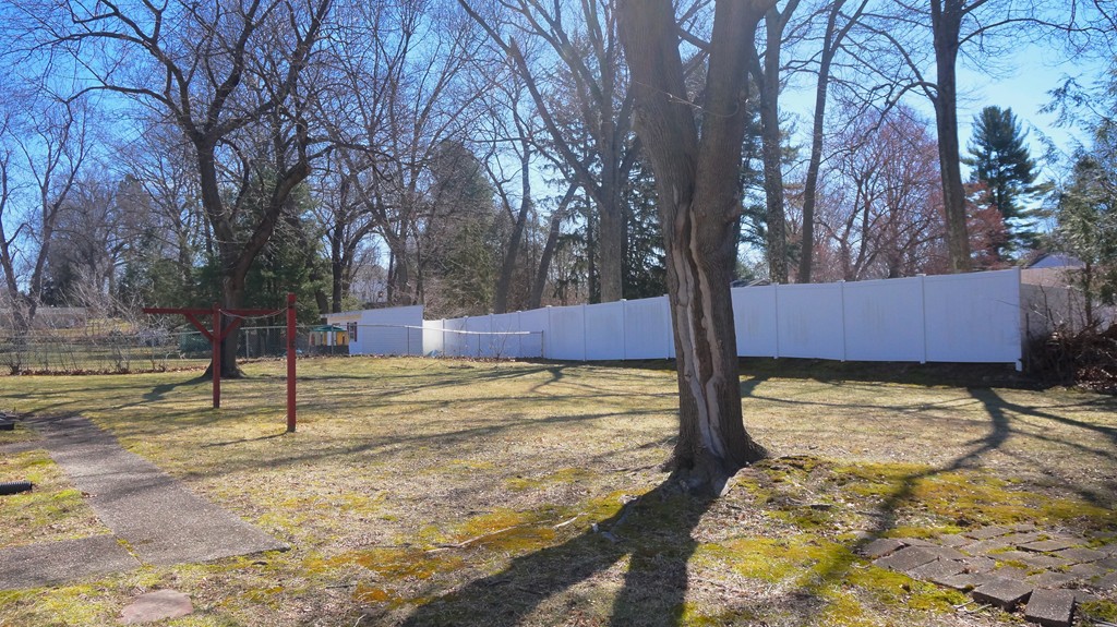 77 Sunnybrook Road Springfield, MA 01119 - Photo 6 of 13