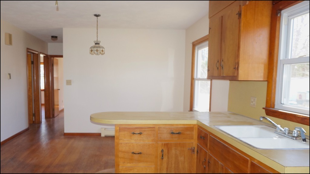 77 Sunnybrook Road Springfield, MA 01119 - Photo 8 of 13