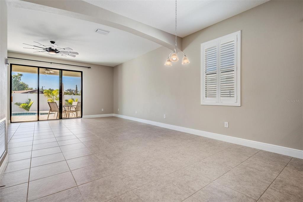 11245 Paddock Manor Avenue Riverview, FL 33569 - Photo 12 of 26