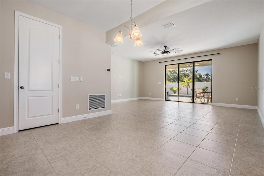 11245 Paddock Manor Avenue Riverview, FL 33569 - Photo 13 of 26