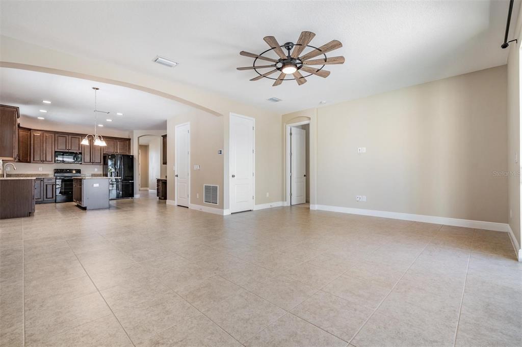 11245 Paddock Manor Avenue Riverview, FL 33569 - Photo 6 of 26