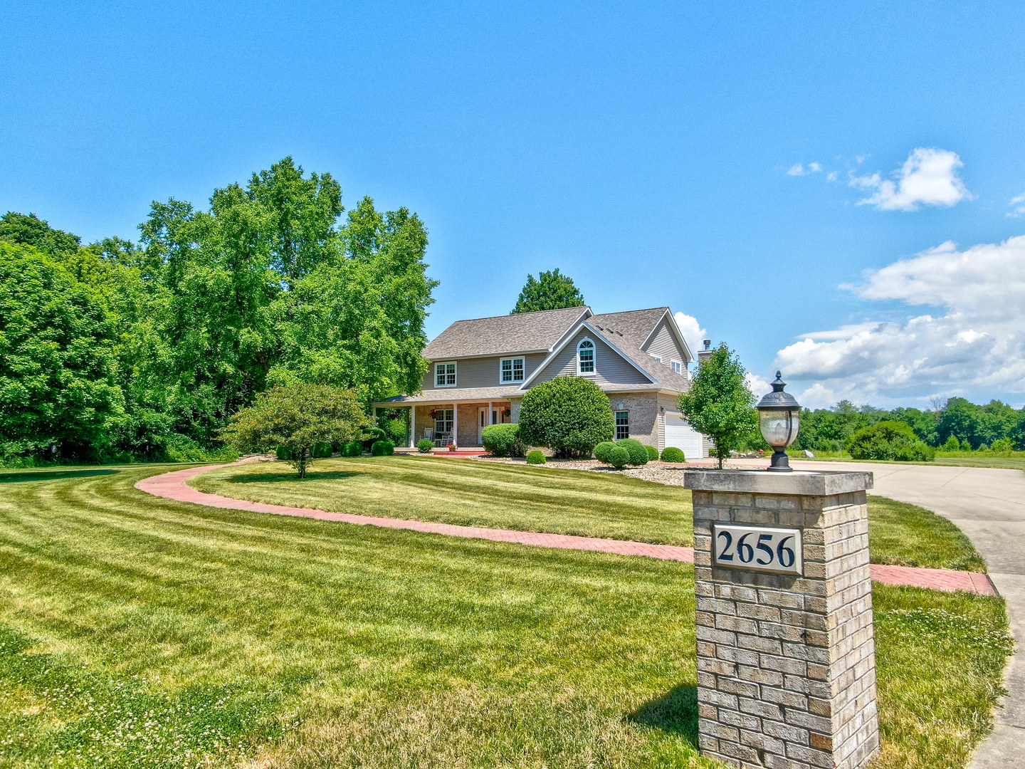 2656 East 1559th Road Ottawa, IL 61350 - Photo 2 of 49 a front view of a house with a yard
