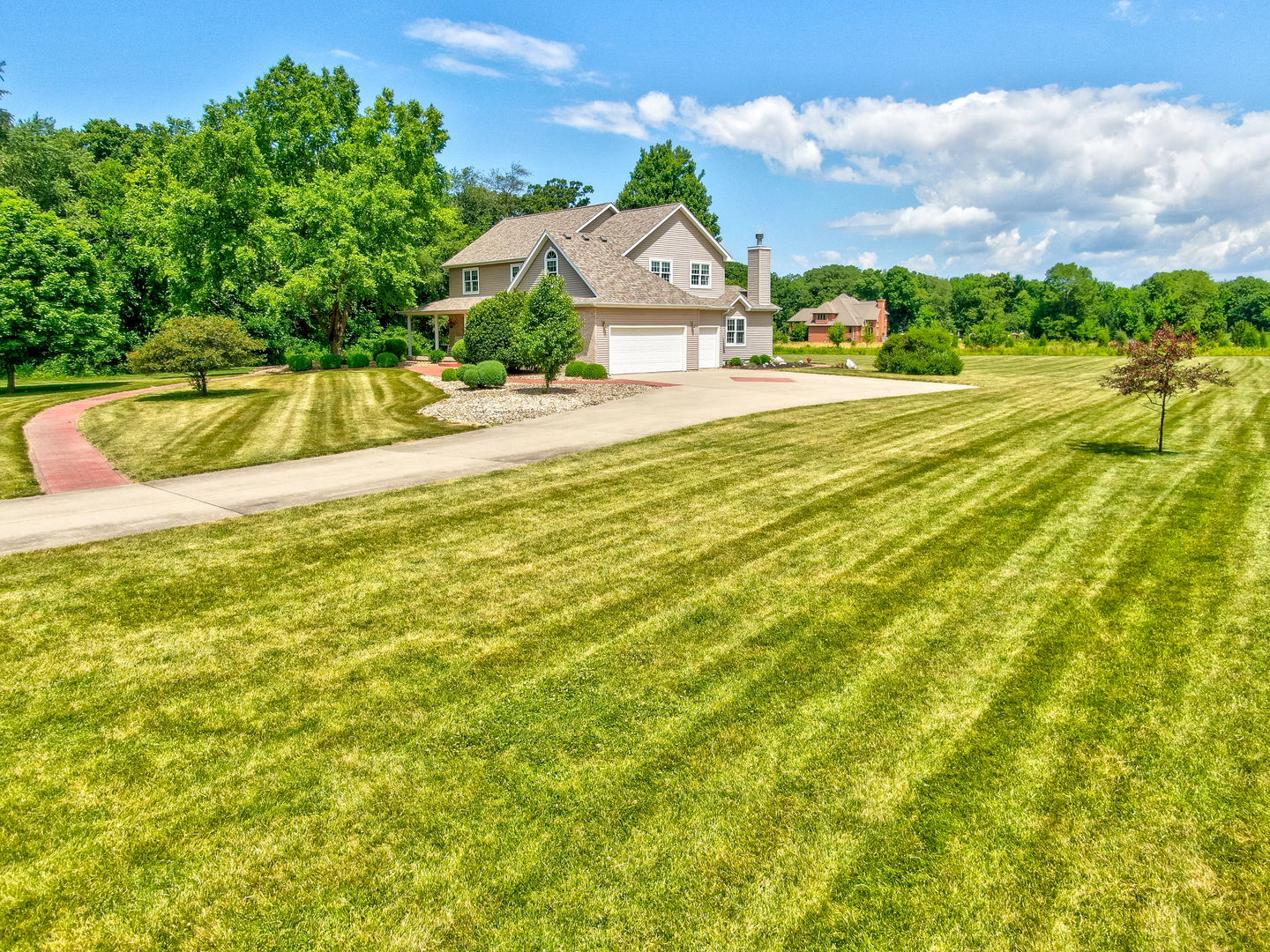 2656 East 1559th Road Ottawa, IL 61350 - Photo 11 of 49 a view of a house with a swimming pool