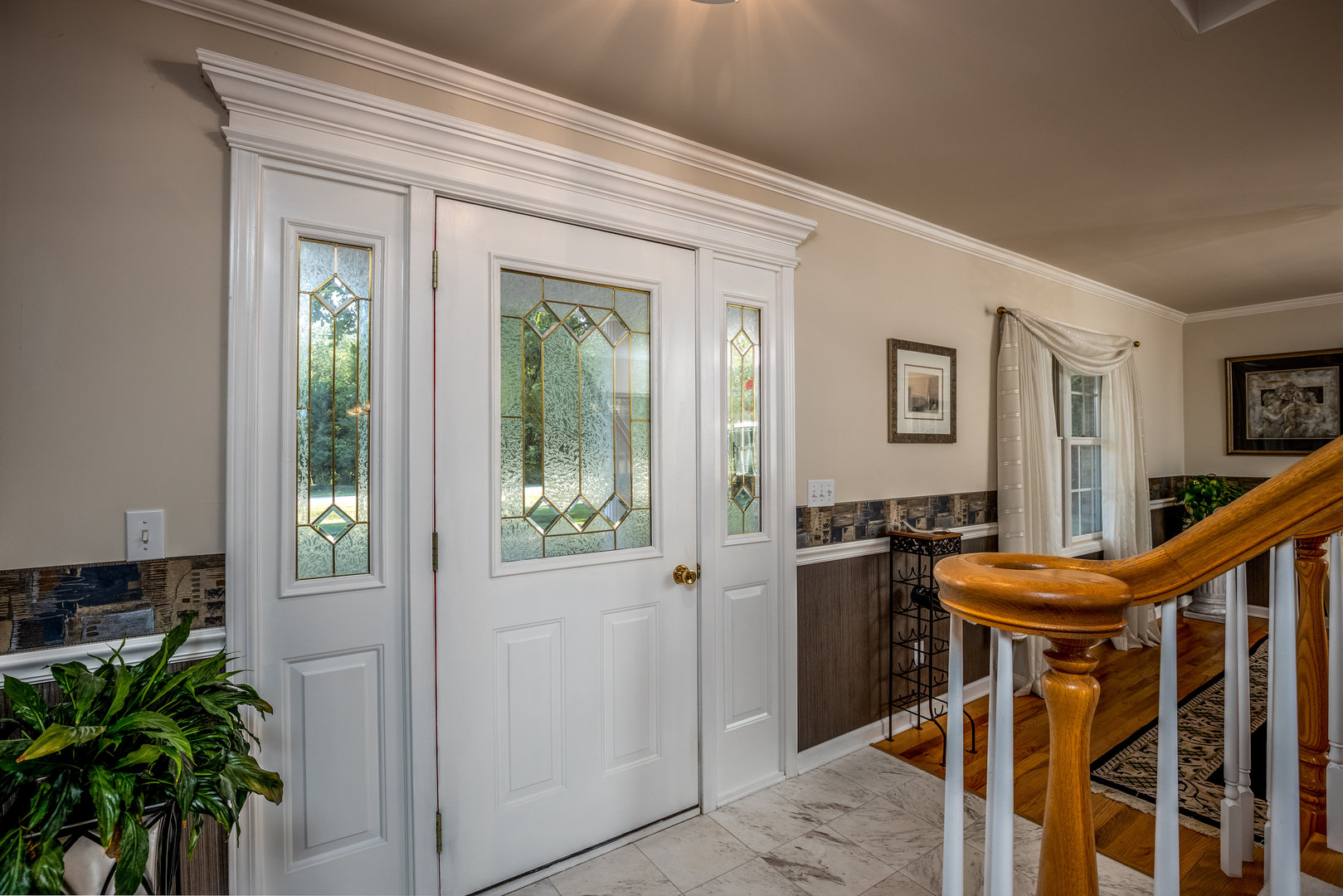 2656 East 1559th Road Ottawa, IL 61350 - Photo 14 of 49 a view of an entryway with furniture