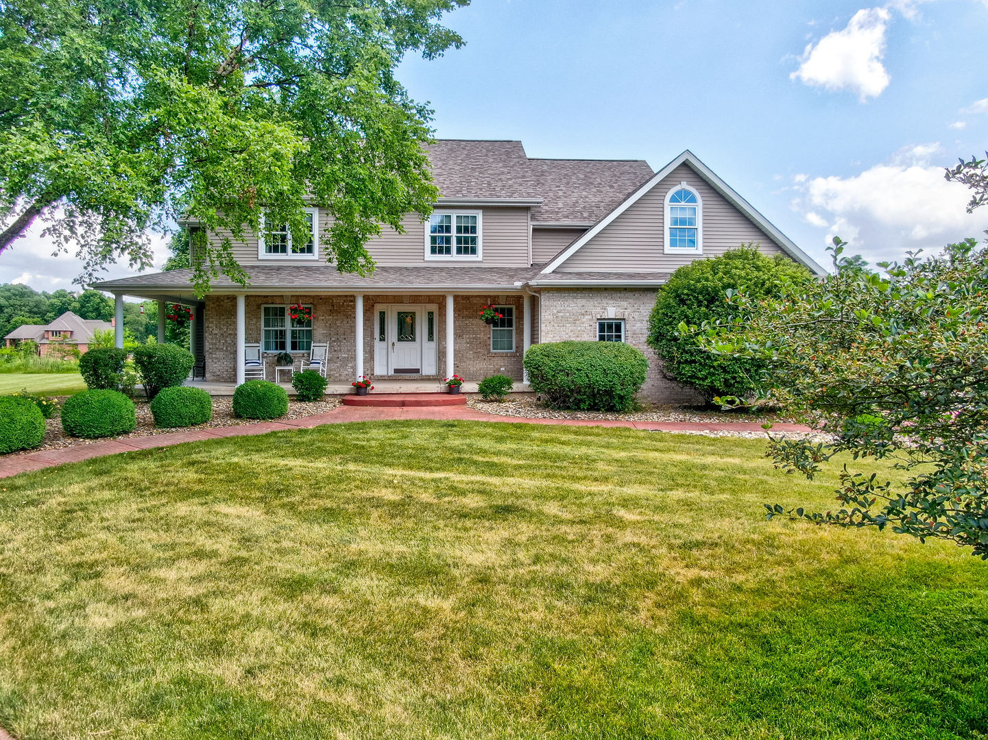 2656 East 1559th Road Ottawa, IL 61350 - Photo 8 of 49 a front view of house with yard and green space