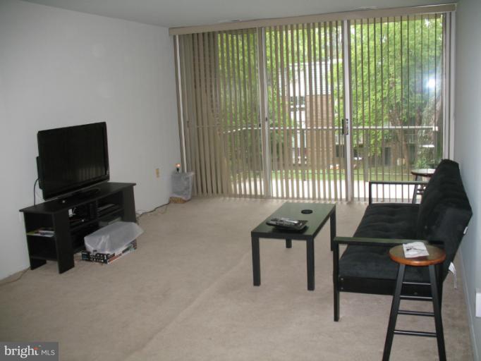 3970 Bel Pre Road, Unit 6 Silver Spring, MD 20906 - Photo 3 of 7 Living Room