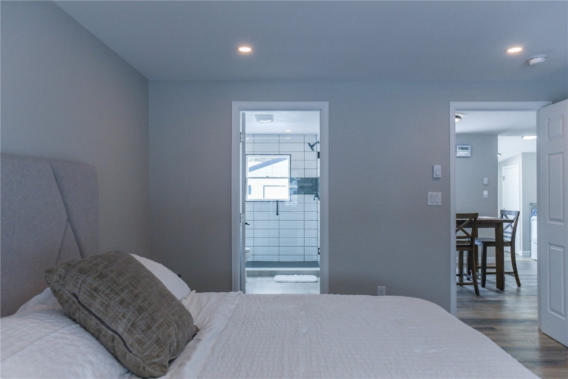 452 Cascade Circle Silverthorne, CO 80498 - Photo 20 of 35 a bedroom with a bed and chair