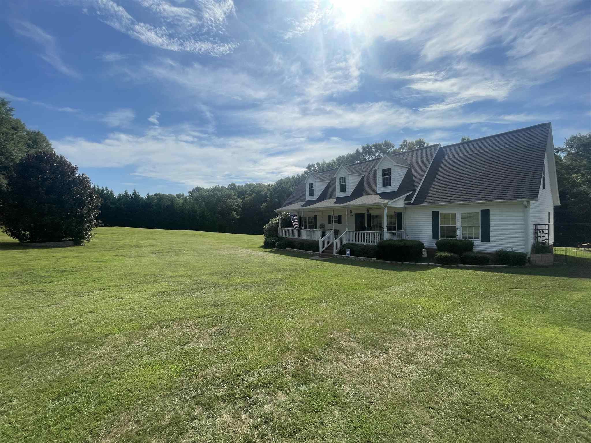 709 Springdale Road Cowpens, SC 29330 - Photo 3 of 33