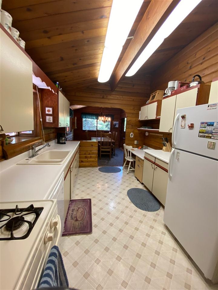 2001 South Shasta Ranch Road Mount Shasta, CA 96067 - Photo 12 of 27 Gallery Image 12