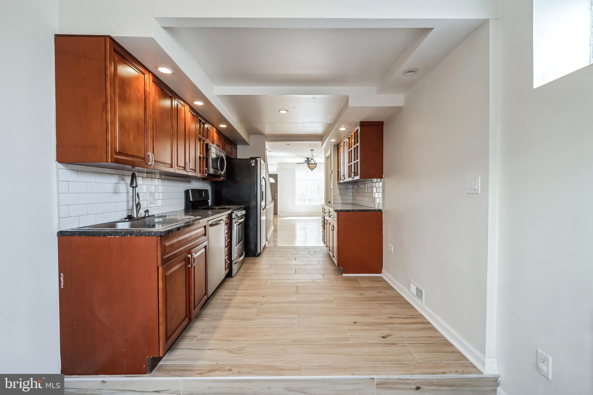 1915 Fitzgerald Street Philadelphia, PA 19145 - Photo 8 of 24