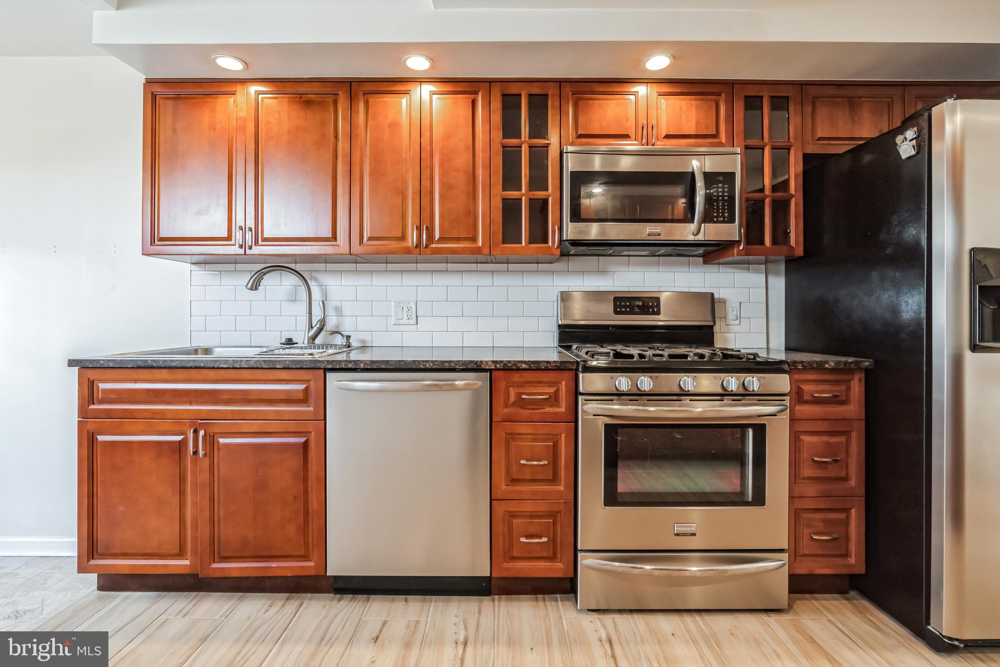 1915 Fitzgerald Street Philadelphia, PA 19145 - Photo 10 of 24